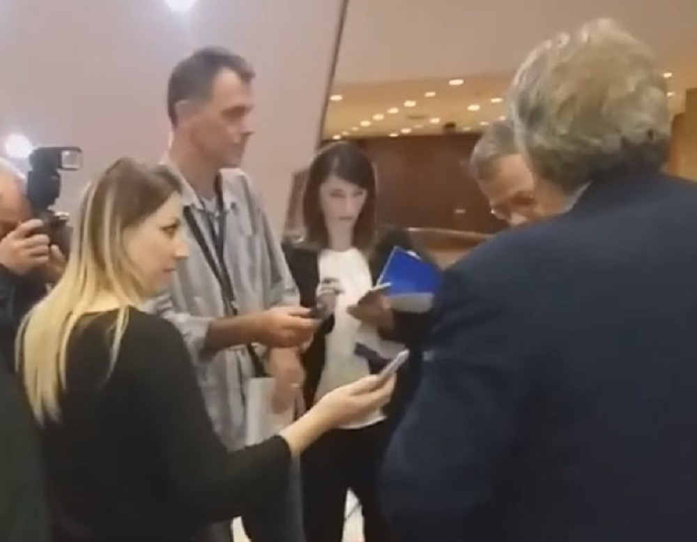 "Majka mi je umrla, zašto to radite?!"