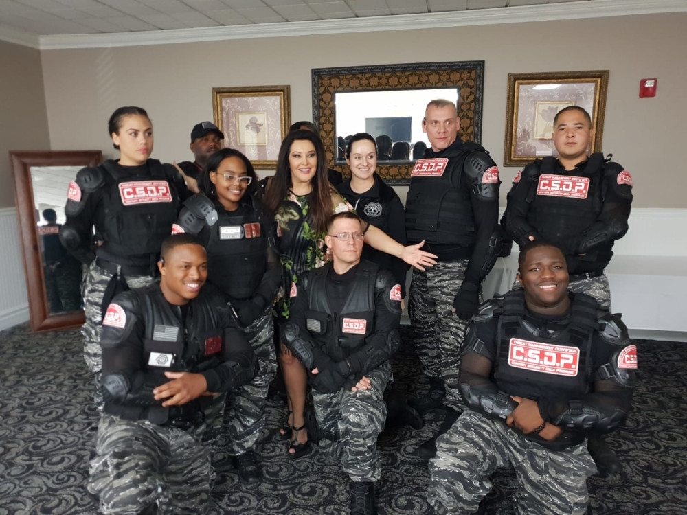 DRAGANA POČELA TURNEJU: U Americi je napalo obezbeđenje, nije mogla da im pobegne!