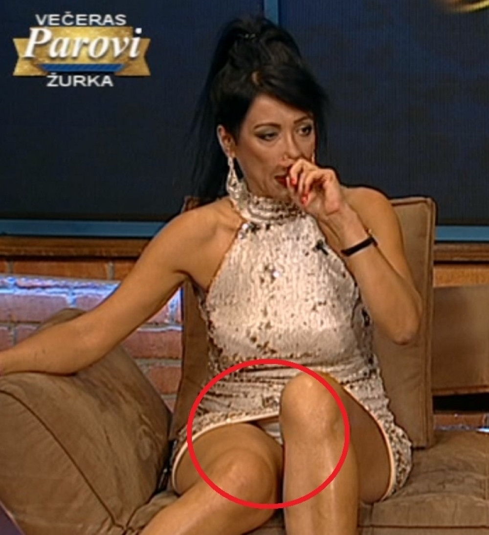 Vendi raširila noge, pa pokazala macu u programu uživo! (FOTO)