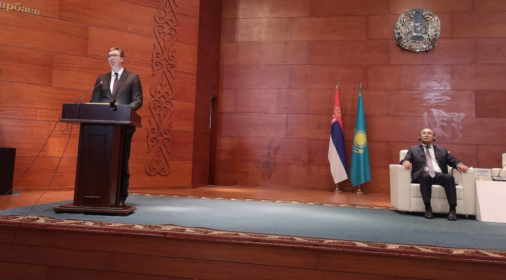 Vučić u zvaničnoj poseti Kazahstanu: Predsedniku Srbije uručen Orden prijateljstva prvog reda Kazahstana (FOTO)