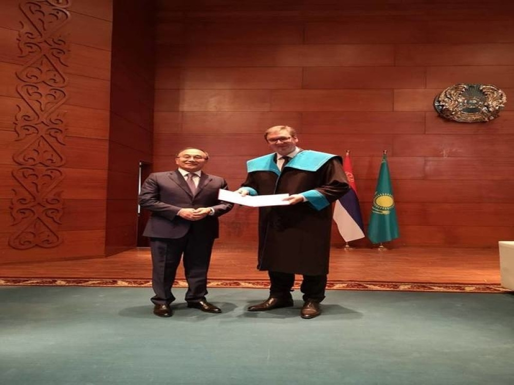 Vučić postao počasni profesor na Univerzitetu u Kazahstanu