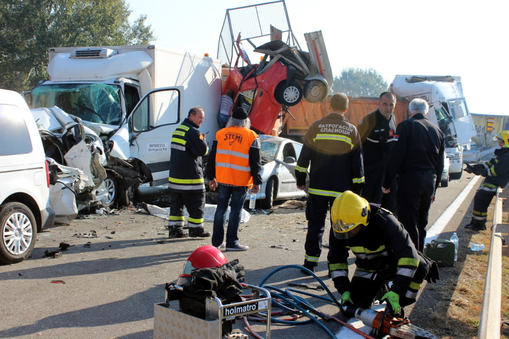 Vozači, oprez! Na ovim putevima u Srbiji je magla najopasnija