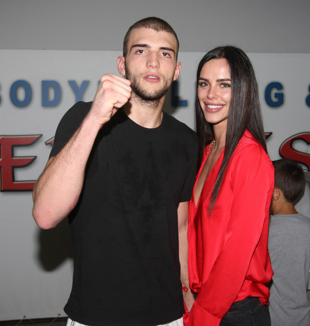 KO JE VERENICA VELJKA RAŽNATOVIĆA? O njihovoj veridbi bruji Srbija, a evo čime se nekada bavila Cecina snajka