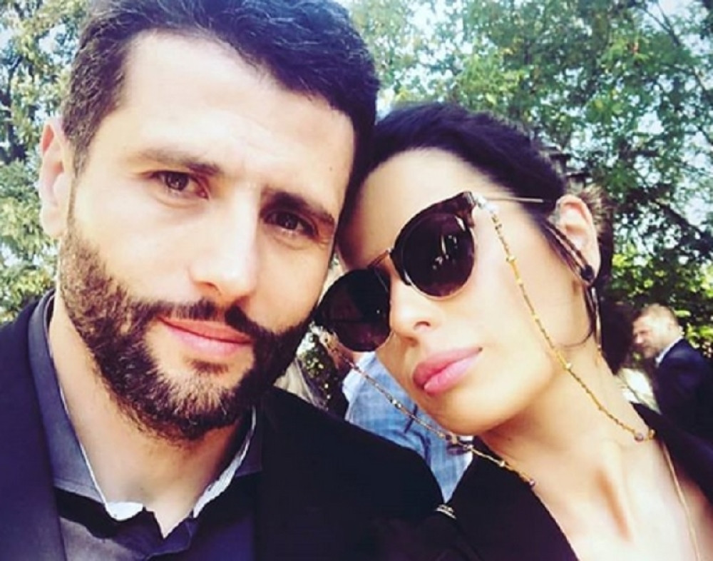 Bila je erotski model, zbog njega je napustila posao, ovako izgleda Šapićeva deset godina mlađa supruga! (FOTO)