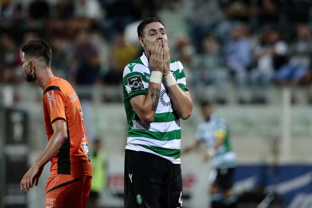 Bivši igrač Liverpula postao heroj, usred meča spasao život golmanu! (VIDEO)