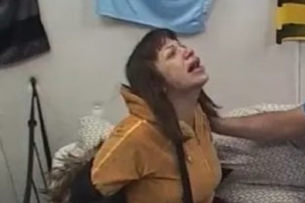 MILJANA KULIĆ HTELA DA ISEČE VENE: Uzela kuhinjski nož i pretila da će se UBITI