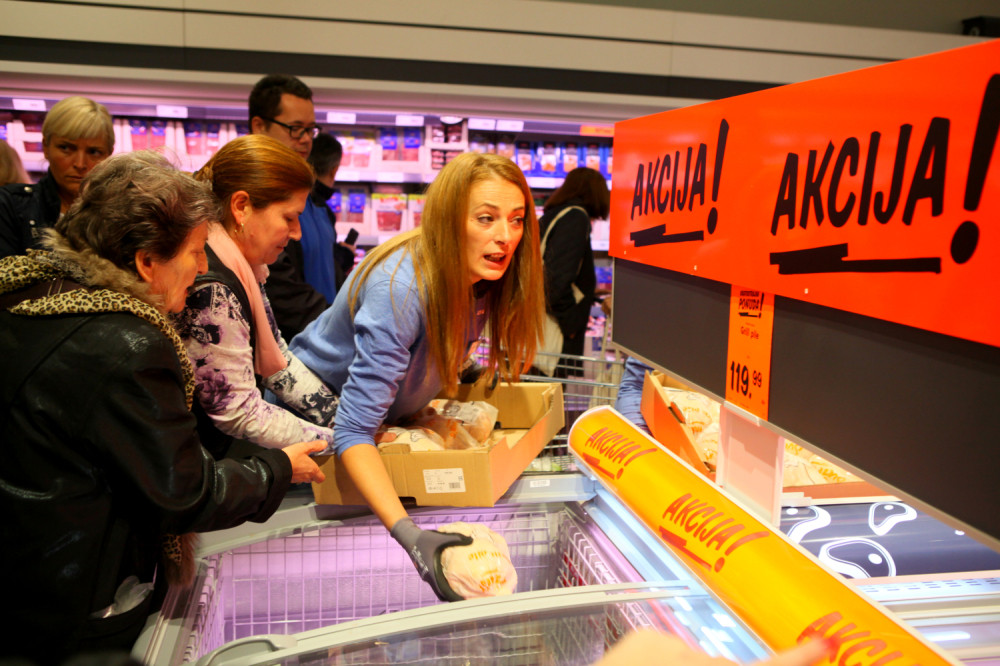 Za sve su krivi pilići! Lidl naterao konkurenciju da spusti cene i do 50 odsto!