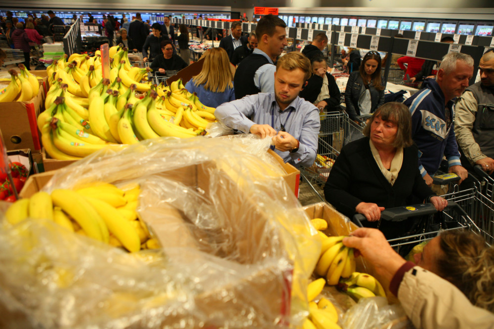 Otimali su se u "Lidlu" za banane i piliće, mešavinom ove dve namirnice možete da napravite tri sjajne poslastice!