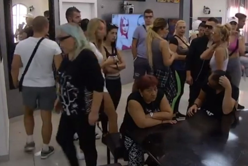 HAOS PRED IZBACIVANJE U ZADRUZI! Padale žestoke uvrede: "Puna si polnih bolesti!"