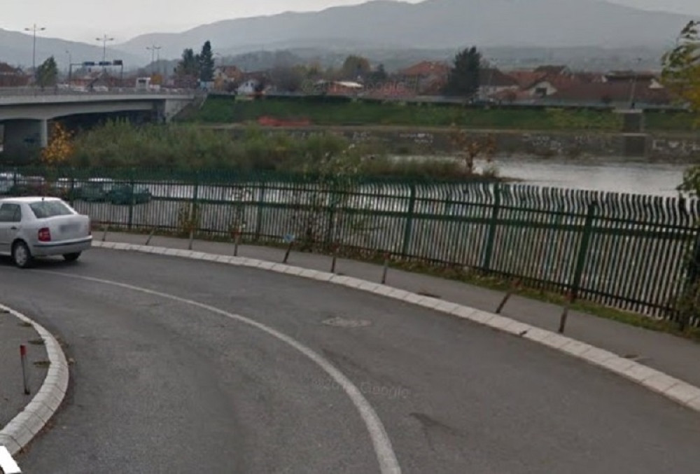 Automobilom sleteo sa keja i krenuo ka Ibru... Ono što je usledilo, ostaviće vas bez daha