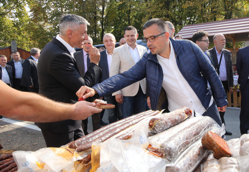 Ministar Nedimović posetio poljoprivredni sajam "Agrosirm"