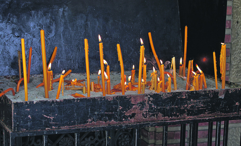 Božena uredila spomenik suprugu, pa otišla na operaciju, kada je izašla iz bolnice briznula je u plač!