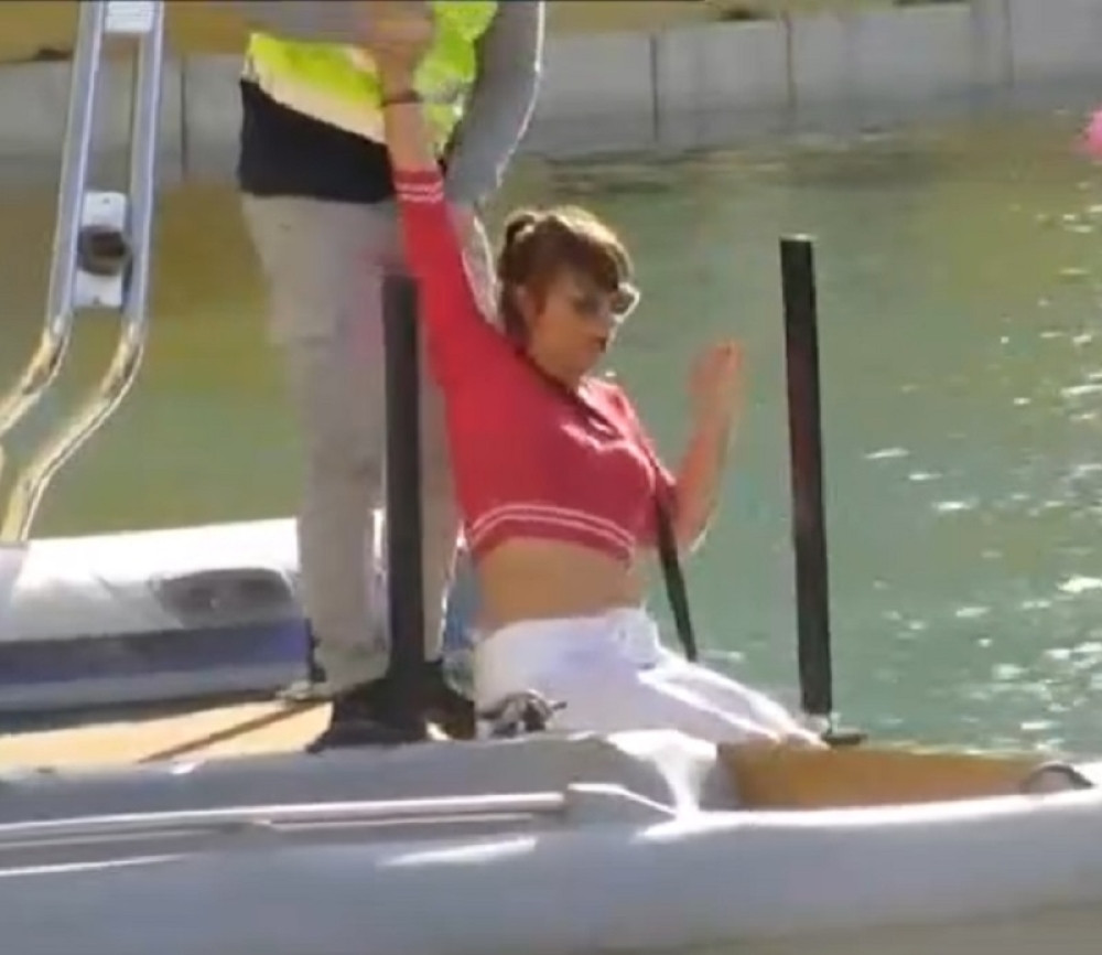 MILJANA KULIĆ UPALA U JEZERO! Davila se, jedva su je spasli!