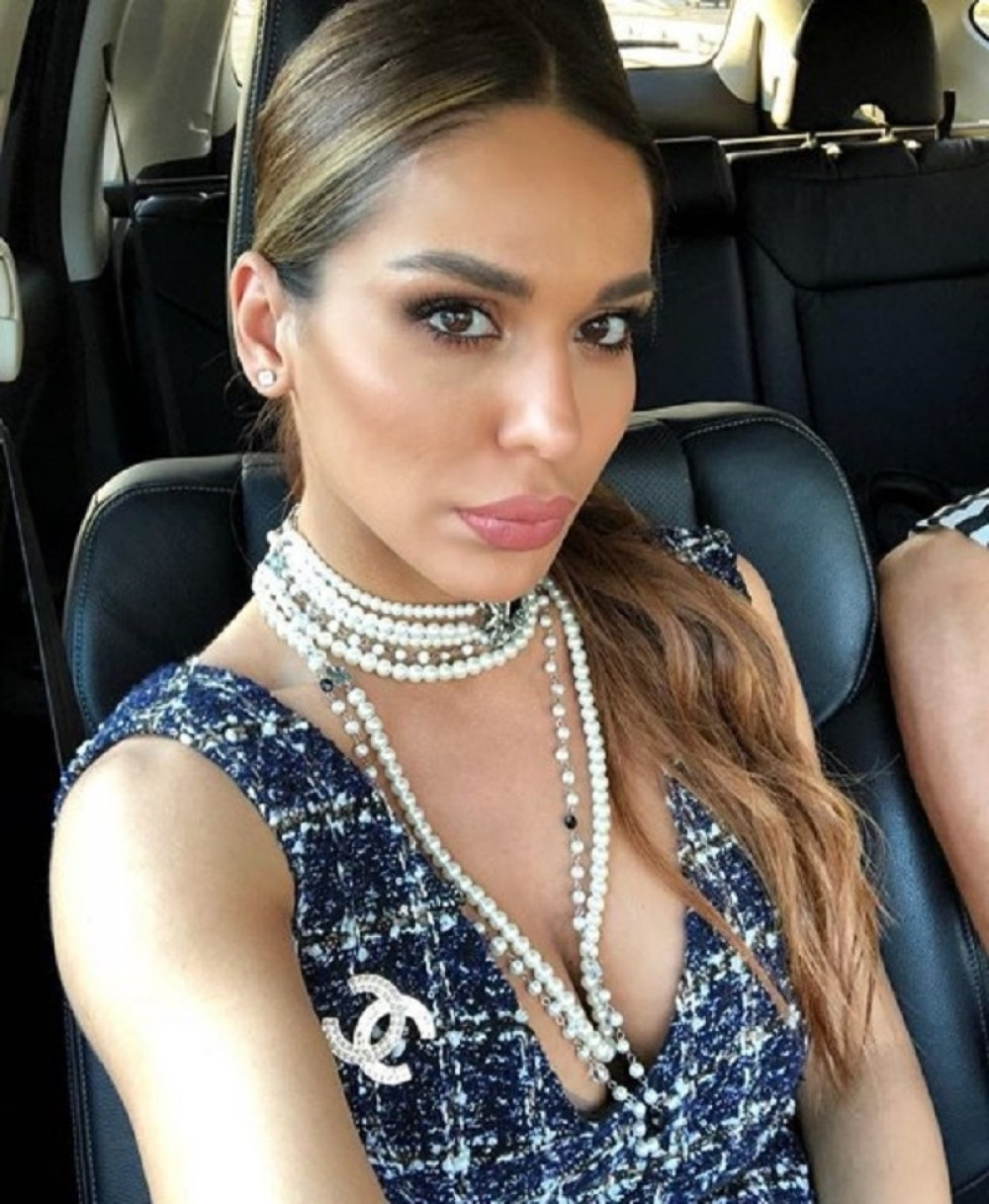 MARINA VISKOVIĆ DALA 180 EVRA ZA ČARAPE Izazvala raspravu na društvenim mrežama, a evo kako one izgledaju! (FOTO)