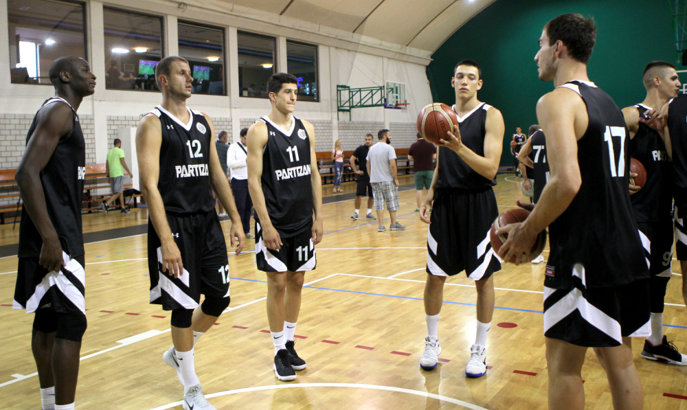 Partizan od svitanja do sumraka u Valensiji