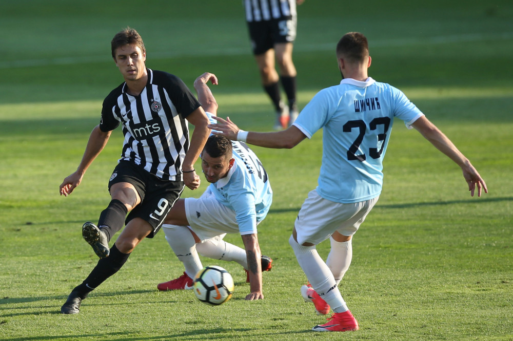 Promocija Nikolića na "Karađorđu"