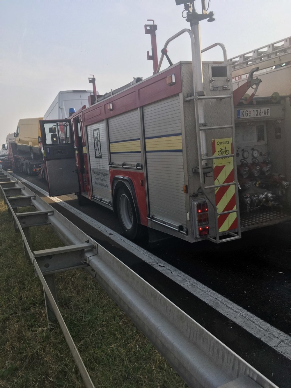 Prevrnuo se šleper na auto-putu Niš - Beograd