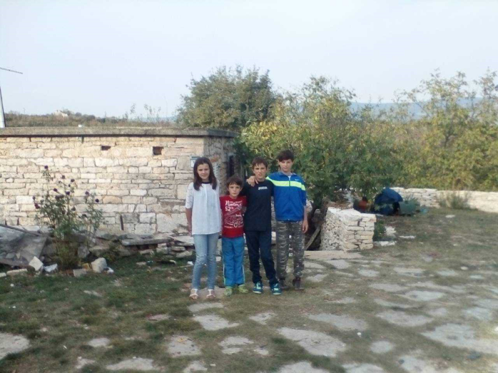 Đuro sam odgaja četvoro dece, sve što je imao dao je za njih, ali para više nema