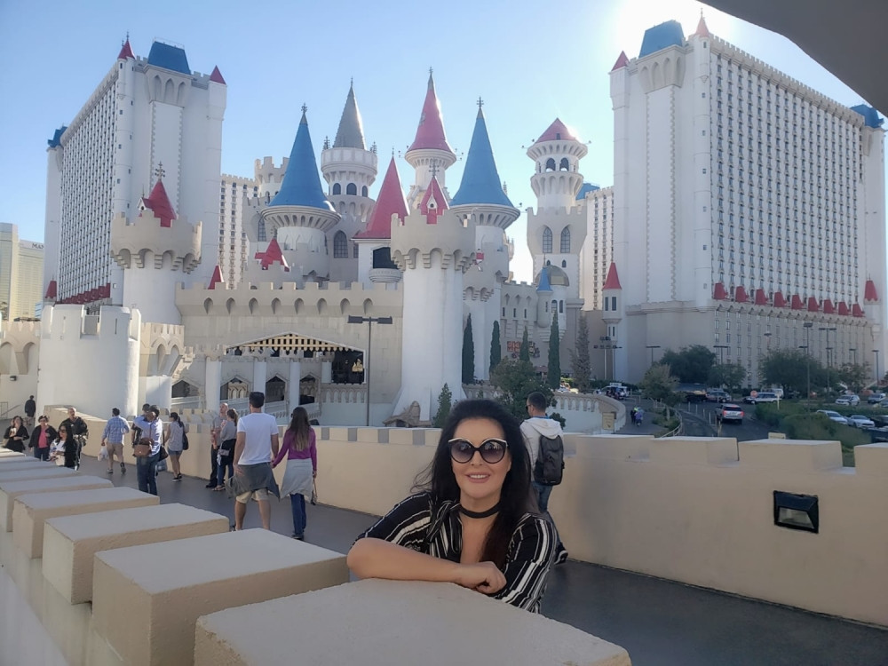 DRAGANA MIRKOVIĆ OSVOJILA AMERIKU: Pogledajte šta je srpska pevačica radila u Las Vegasu!