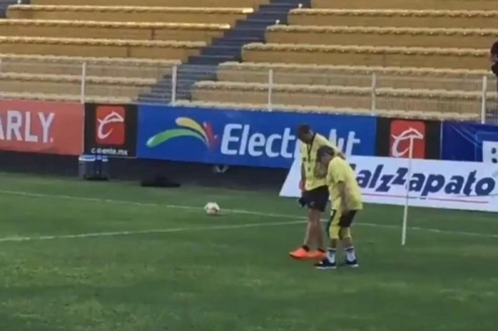 Slavni fudbaler TEŠKO BOLESTAN, pogledajte ga na treningu JEDVA HODA! (VIDEO)