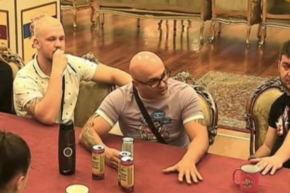 O DUGOVIMA, ŽENAMA I ORGIJAMA! Isplivali zastrašujući detalji iz Bakijeve prošlosti!