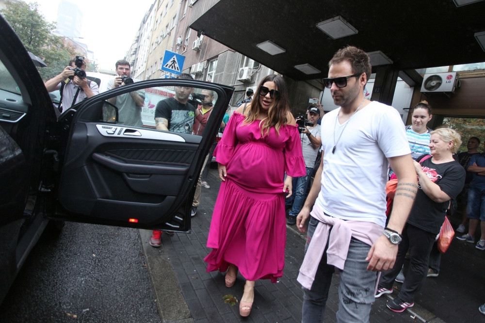 POČELA BORBA ZA STARATELJSTVO! Ana Nikolić oduzima Rasti ćerku! Par razgovara samo na sudu!