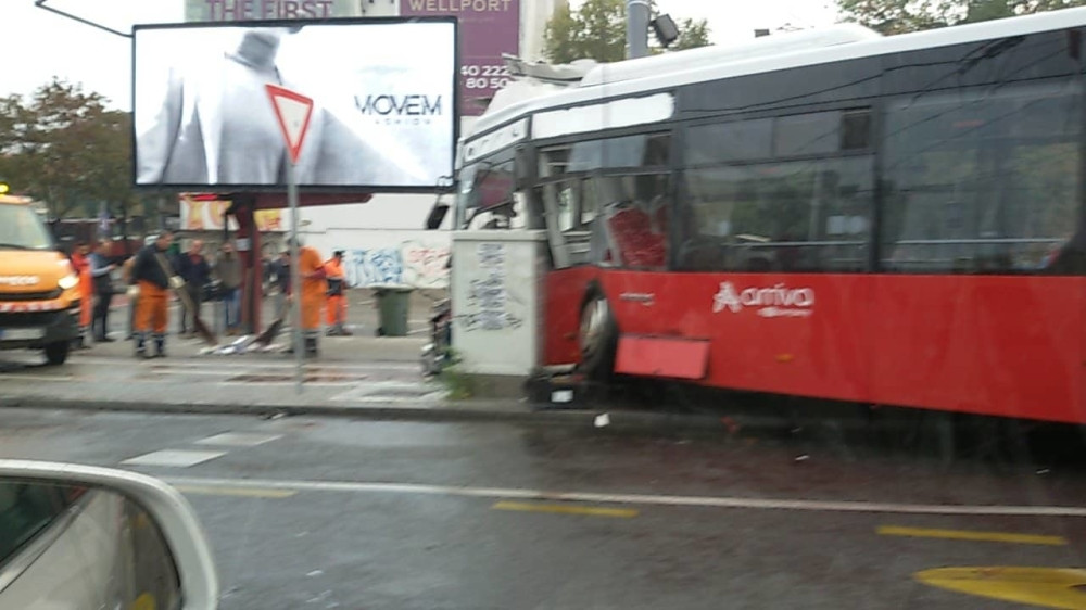 Kolege vozača koji se zakucao u banderu na Slaviji otkrivaju zanimljive stvari o njemu