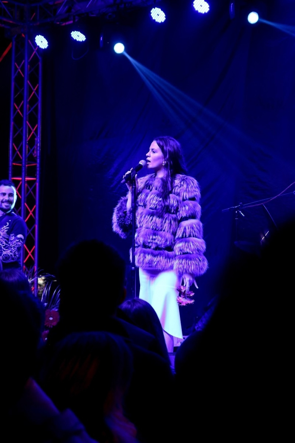 PLAKALE ZBOG SUSRETA SA NJOM Milica Pavlović napravila haos, a ove scene će zauvek pamtiti! (FOTO)