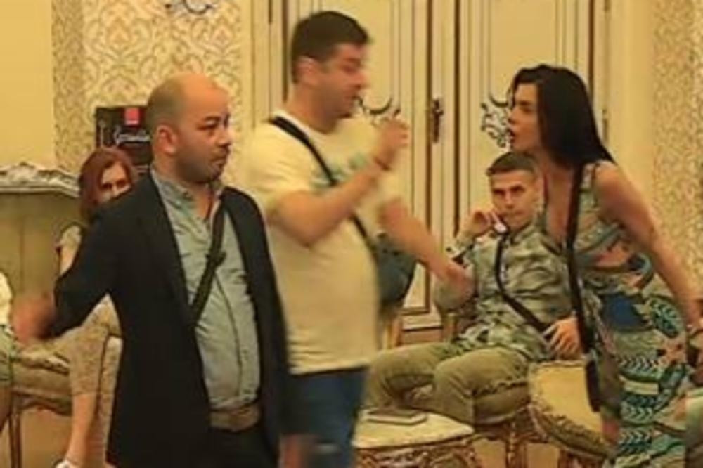MAJMUNČINO JEDNA, TI SI GLUPI ALKOHOLIČAR! Šmizla brutalno napala Marinkovića, a ni on joj nije ostao dužan!