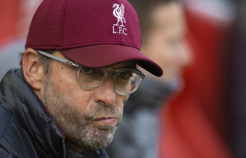 Na Klopovom stolu stoji važan papir! Potpiše li ga, OBEZBEDIO SE ZA CEO ŽIVOT