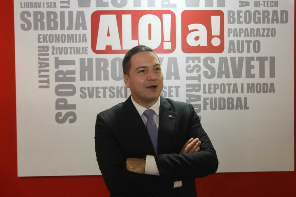 Branko Ružić, ministar državne uprave i lokalne samouprave i potpredsednik SPS-a na našem štandu