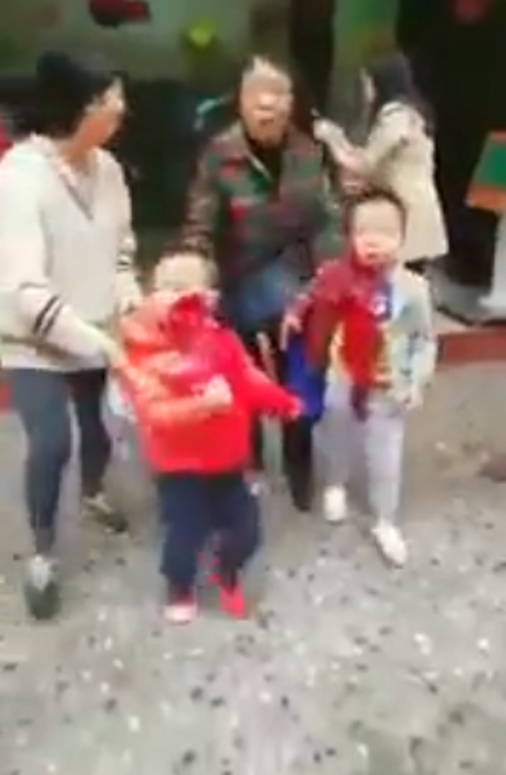 Među ubijenima i beba, dvoje preživelo krvavi pokolj!