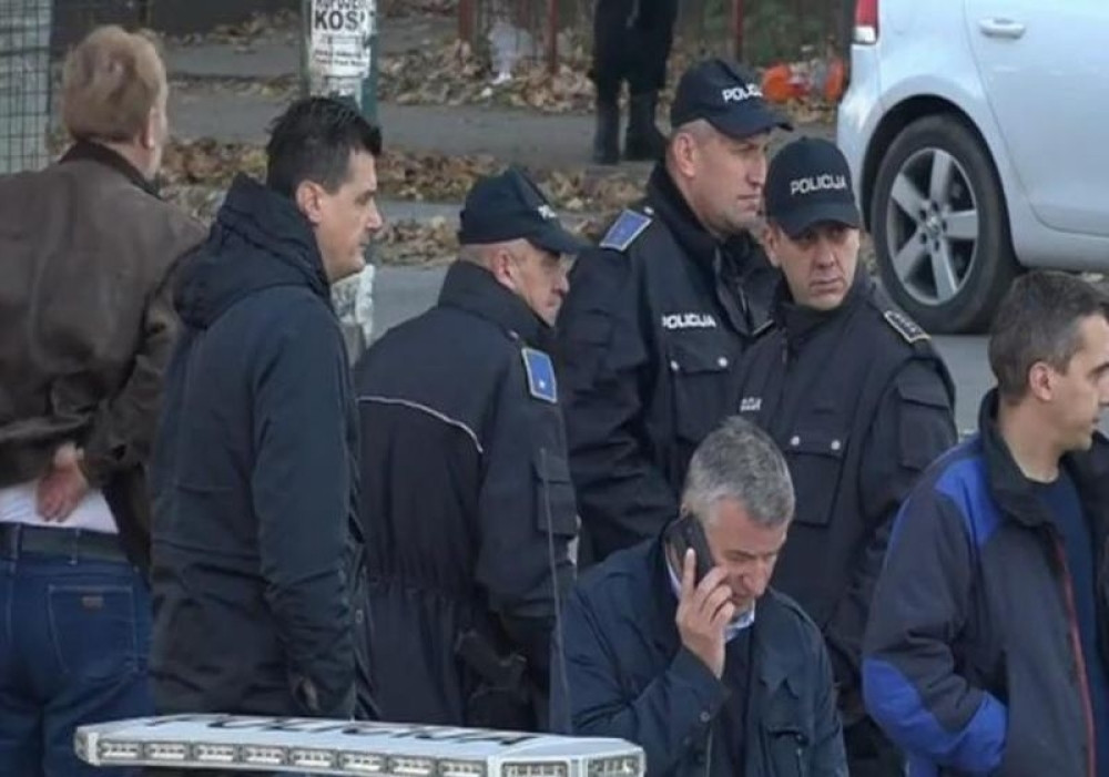 Sin joj izvršio samoubistvo, a onda je uzela pištolj i krenula u krvavi pir!