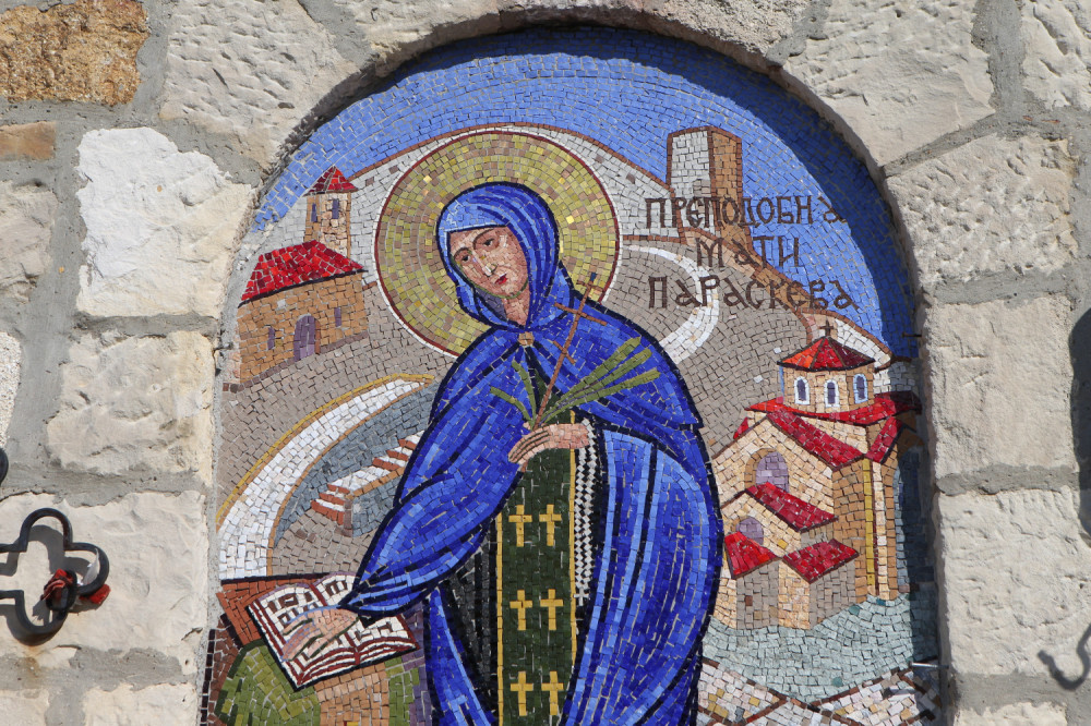 Srbi ovde masovno idu: Zagledajte se u oči Svete Petke, ona će vam pogledati u dušu i znaćete šta da činite (FOTO)