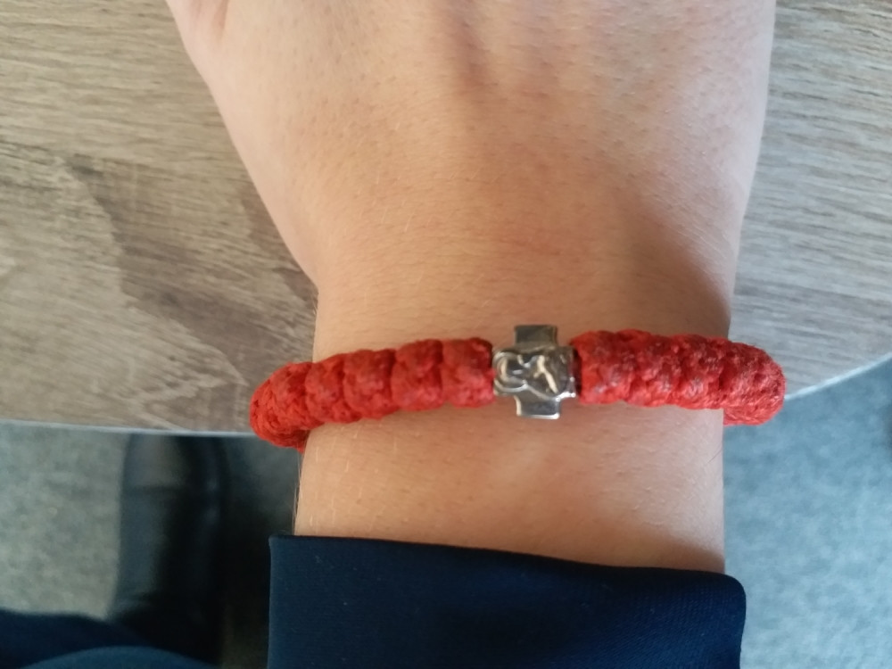 OVO PRAVI VERNICI TREBA DA ZNAJU: Šta uraditi sa brojanicom kada se POKIDA?