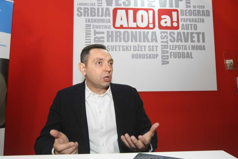 Zabarnjuju ulazak Vulinu, Šešelju i Đukanoviću!