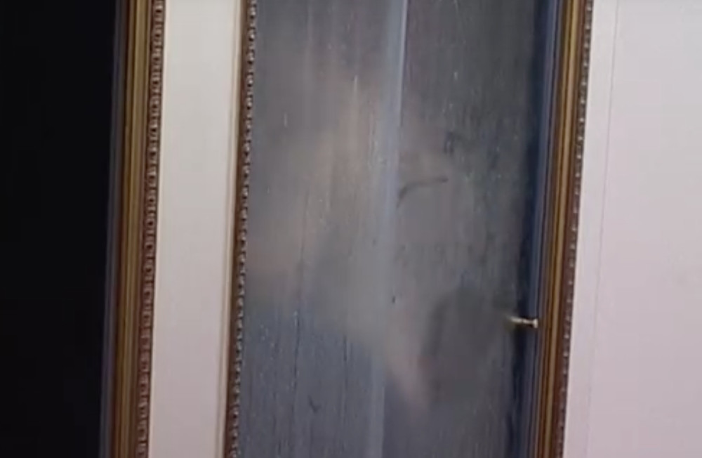 UŠLA PRVO VEČE I ODMAH IMALA SE*S U WC-u! Sve se treslo od uzdaha, nikad žešća akcija! (FOTO)