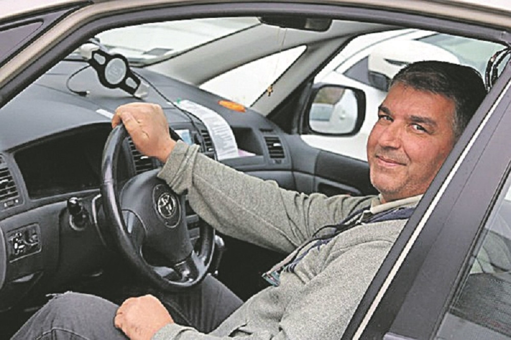 „Pijani taksi“ čuva novčanik, ali i glavu!