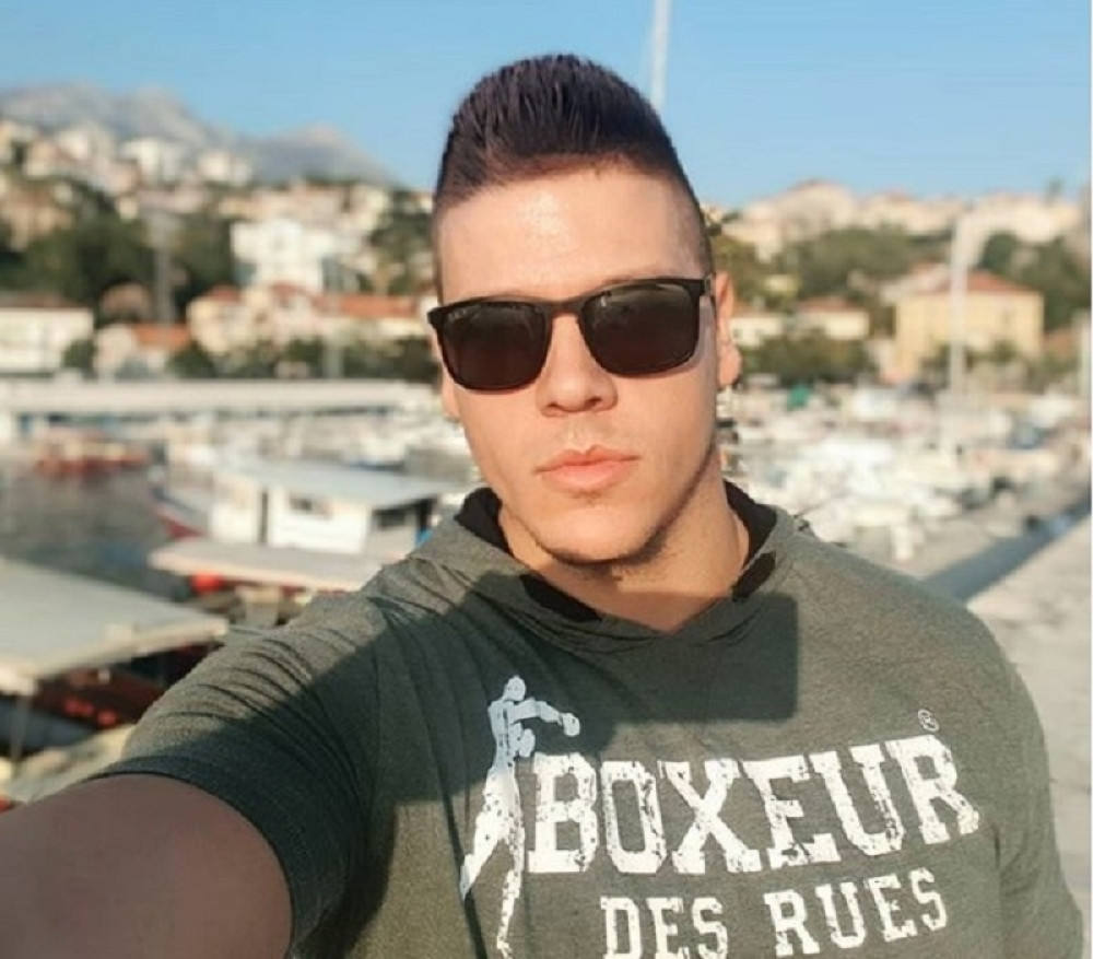 Sloba Radanović uhvaćen na moru SA BIVŠOM ZADRUGARKOM! (FOTO)