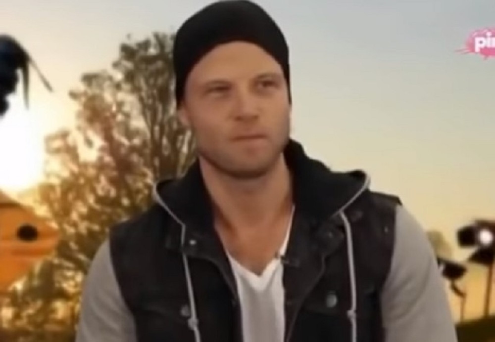 RAZVEO SE ZBOG ANĐELE VEŠTICE, BIO SA ANABELOM I LUNOM Upucali ga, Srbija gledala njegove orgije, a danas ga ne biste prepoznali!