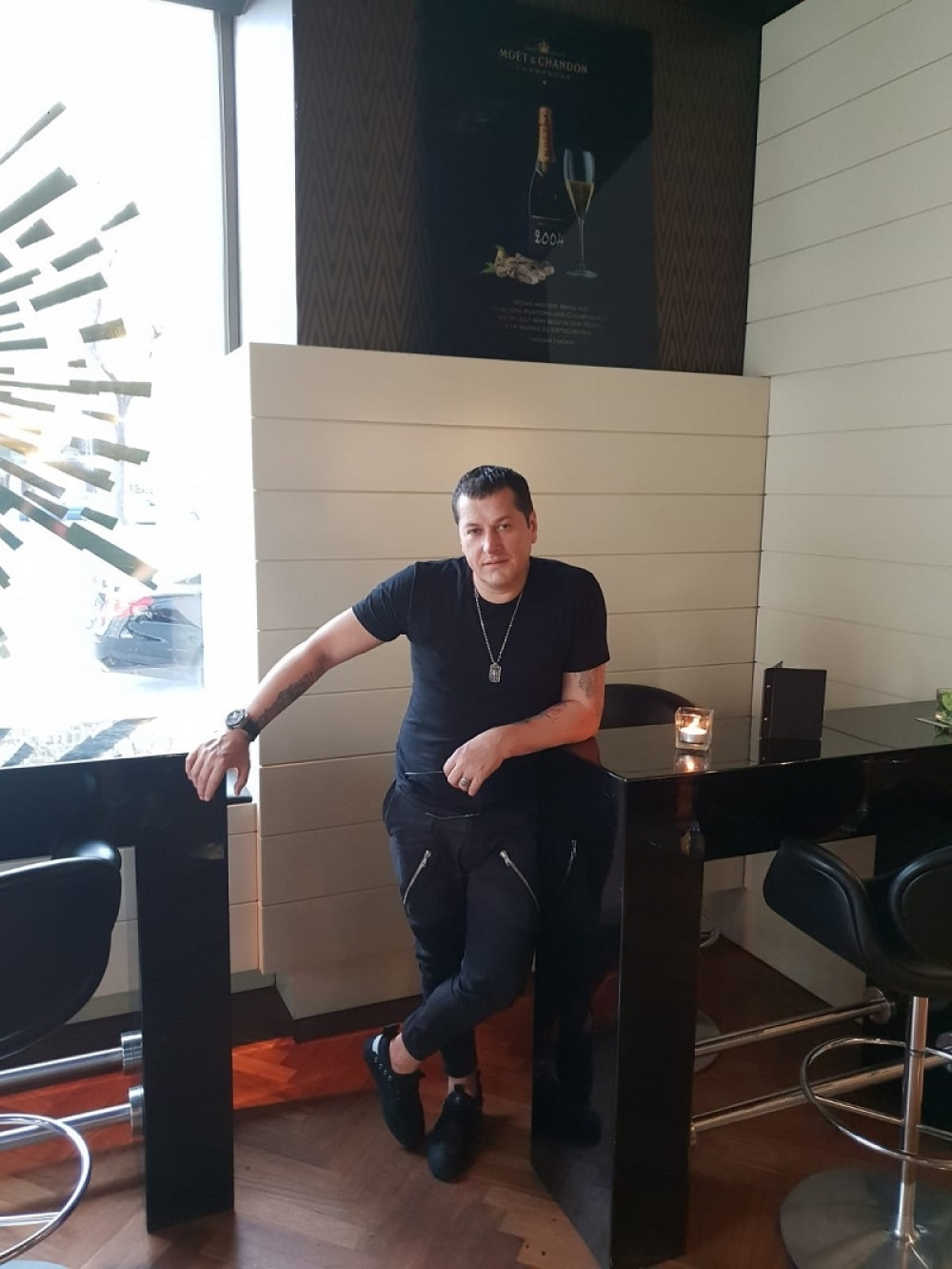 ACO PEJOVIĆ MRŠAVIJI NEGO IKAD Pred koncert napravio drastične promene!