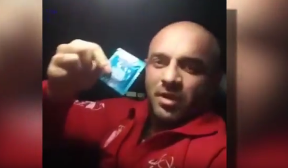 Nova Đilasova uzdanica, rijaliti igrač Lepomir Bakić, na društvene mreže okačio skandalozni video kako se sprema za grad! (FOTO+VIDEO)