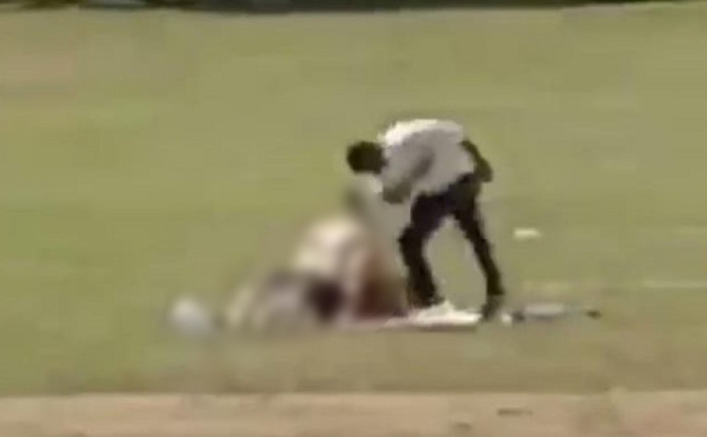 Imali žestok se*s na terenu dok su deca gledala: Onda je prišao jedan otac i dobro našamarao ljubavnika (VIDEO 18+)