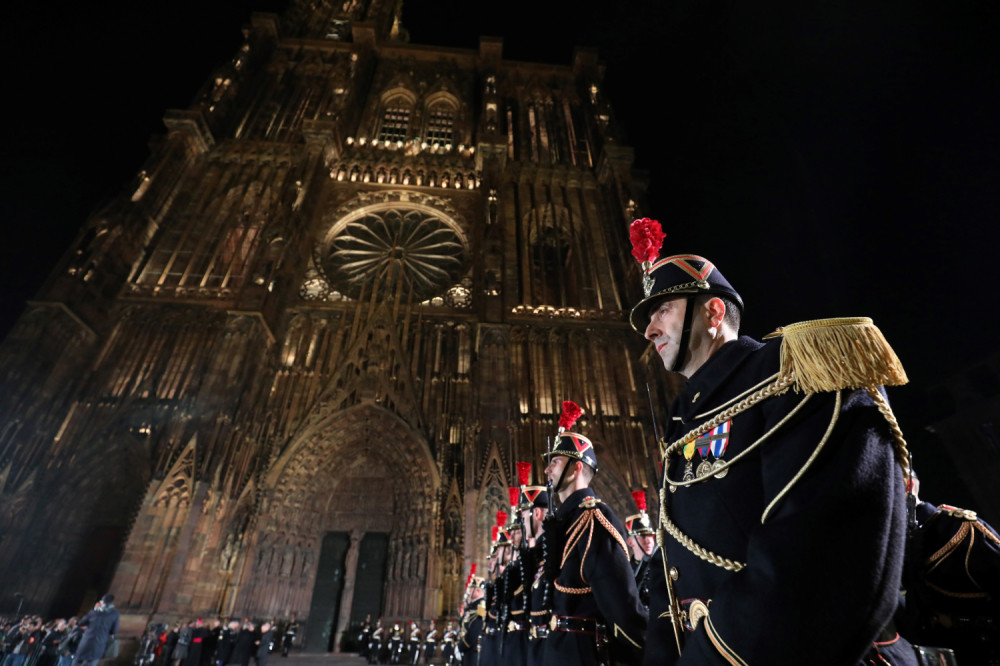 Cela Evropa na nogama, oružje ležalo pored mrtvog stražara!