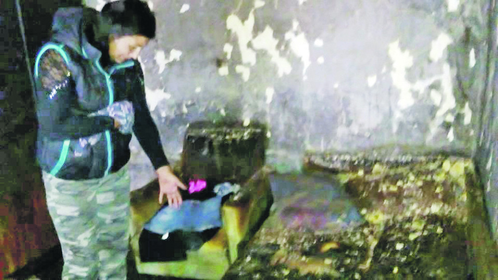 Elvira mrtvu ćerku našla sklupčanu kraj kreveta! Pre 12 godina joj izgorelo joj još dvoje dece! Jezivi detalji tragedije u Senti!