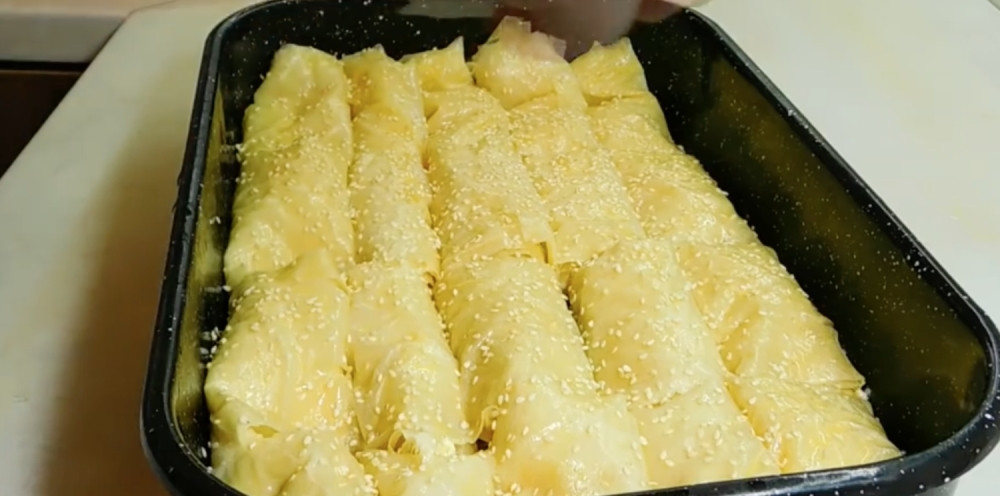 DOMAĆE ROLNICE SA SIROM Mekane kao duša, brzo se prave!