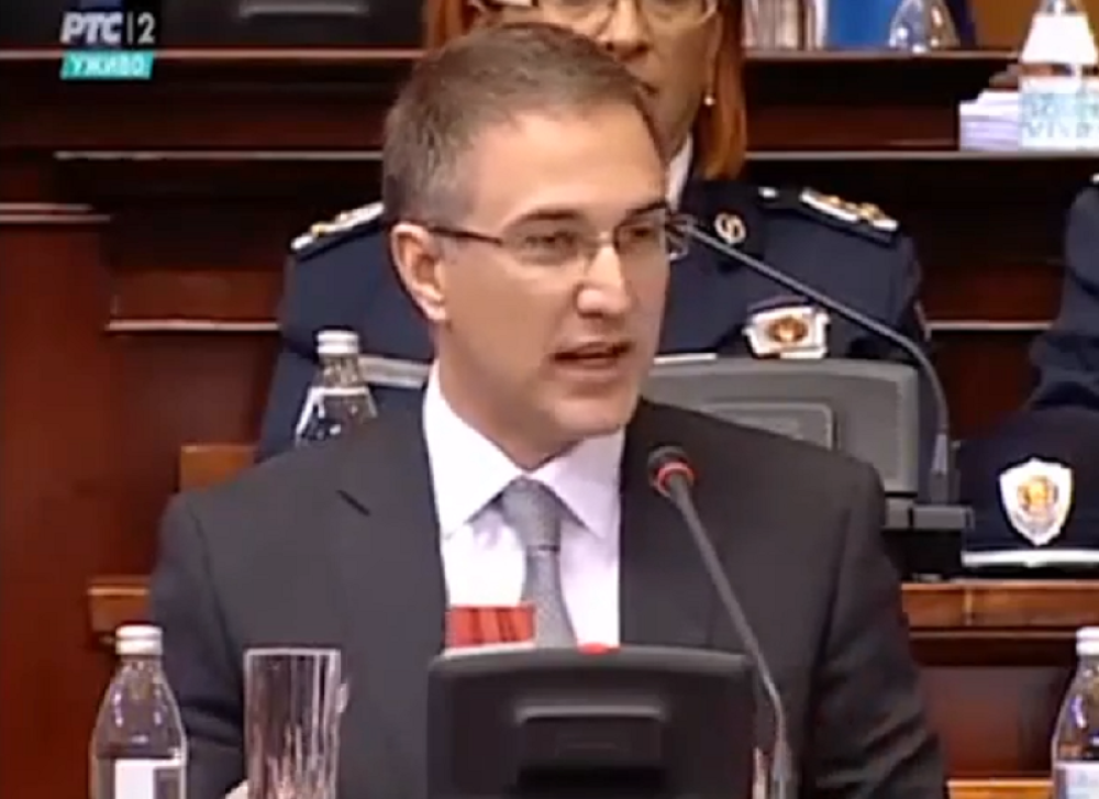 Član Dveri skočio da brani šefa, ali ga Stefanović poklopio za sva vremena!