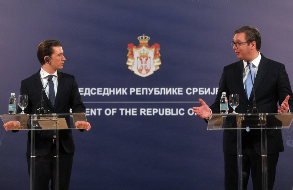 Vučić čestitao Sebastijanu Kurcu stupanje na dužnost kancelara