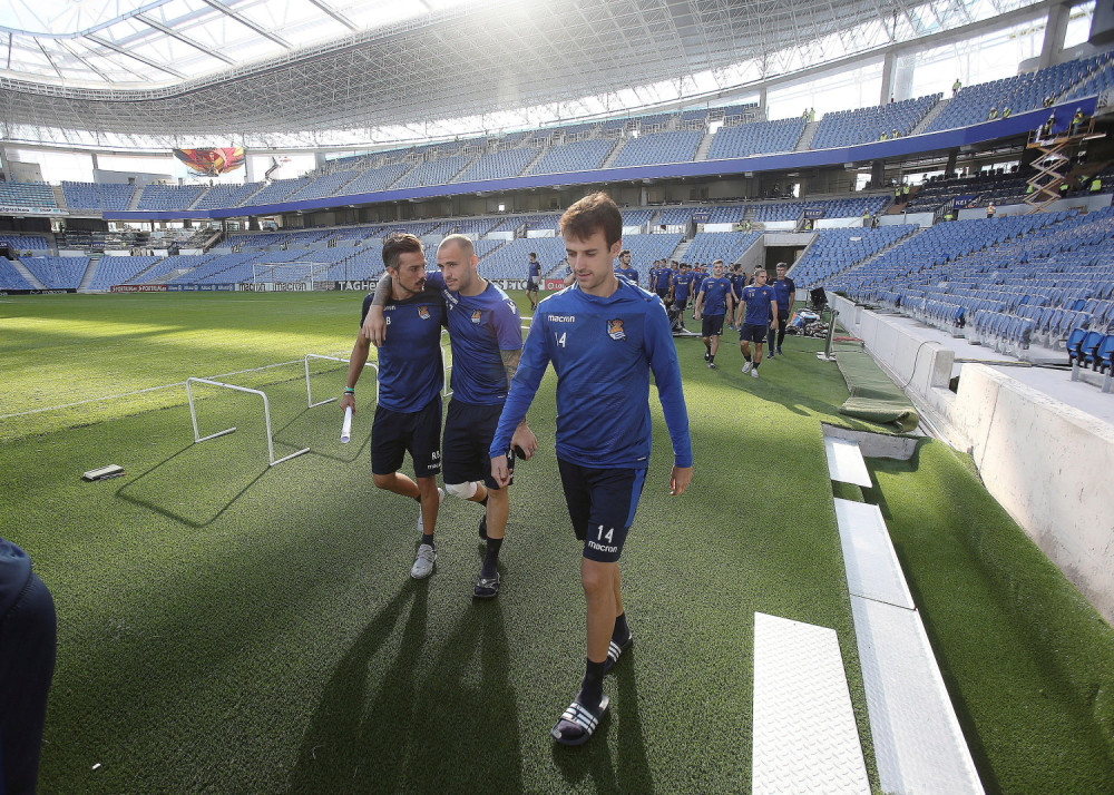 Bivši igrač Barse se bruka, pogledajte šta je uradio! (VIDEO)