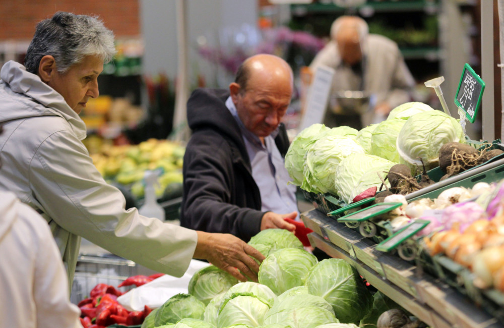 U nedelju i ponedeljak je Srbija slavi veliki praznik! Evo kako će raditi prodavnice!